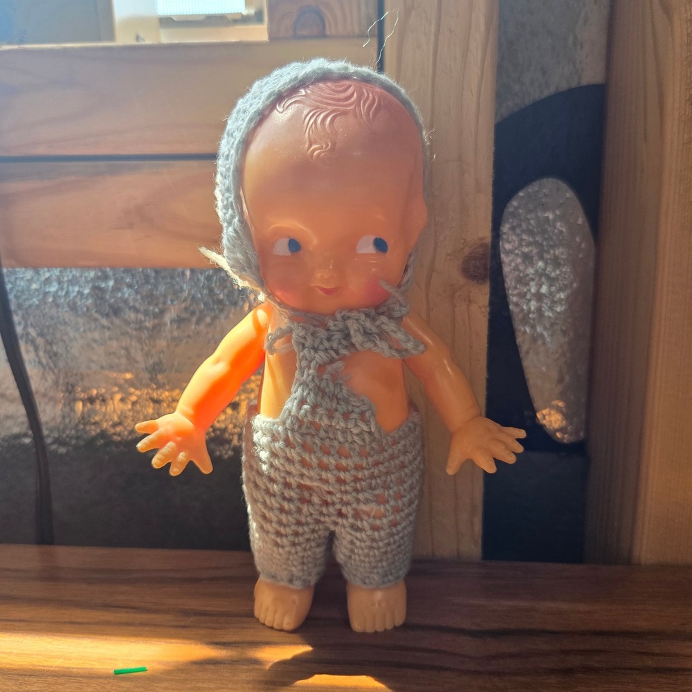 Vintage Irwin USA Kewpie Doll Hard Plastic Blue Eyes Crochet Outfit 6 Inch